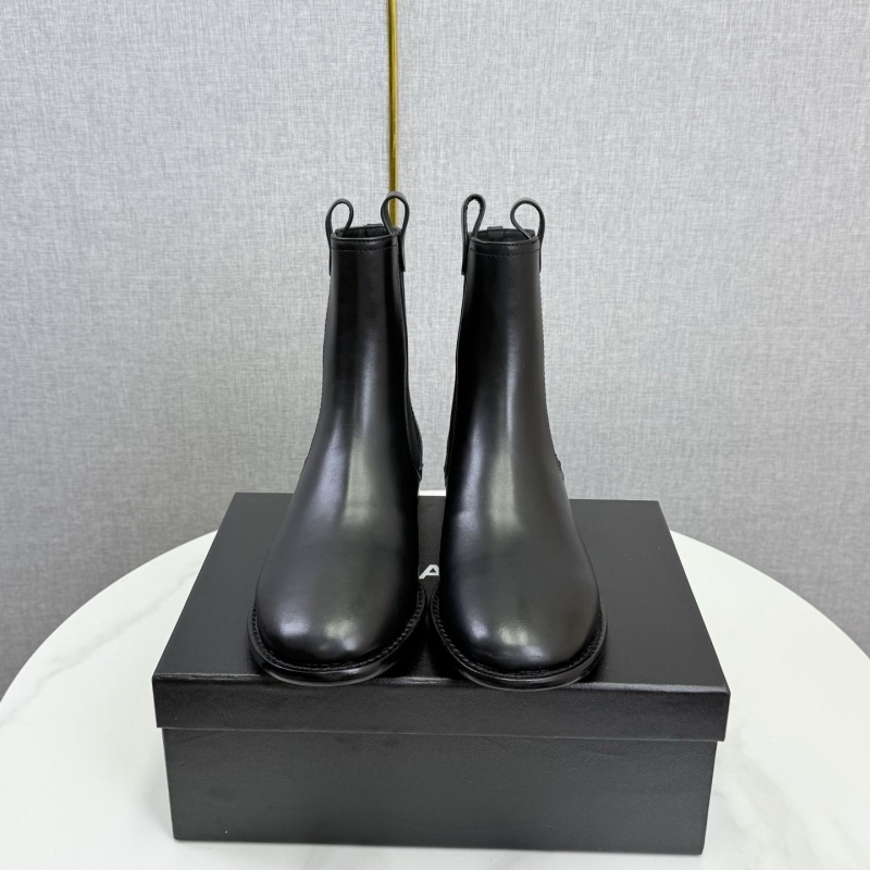 Ch**el boots